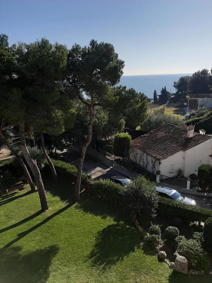 White Stones Beach In Sant Pol De Mar Exterior foto